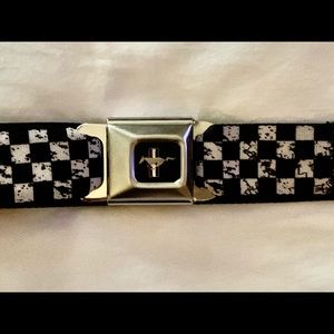 Mustang Belt - seatbelt style